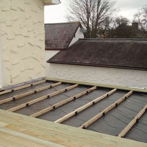 Timber roof batten laid on a flat roof 