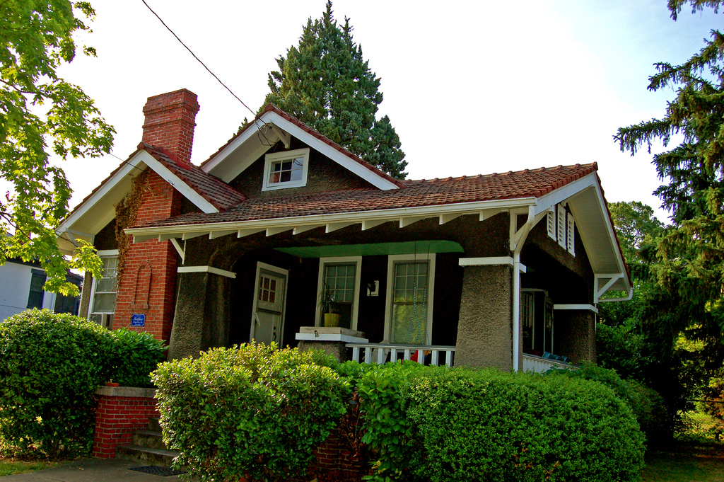 side-gabled-cottage