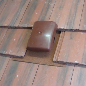 Ubbink UB16 Universal Ubiflex Tile Vent - Dark Red
